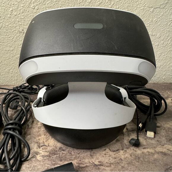 Sony PlayStation PS VR Bundle Virtual Reality Headset - Picture 5 of 15